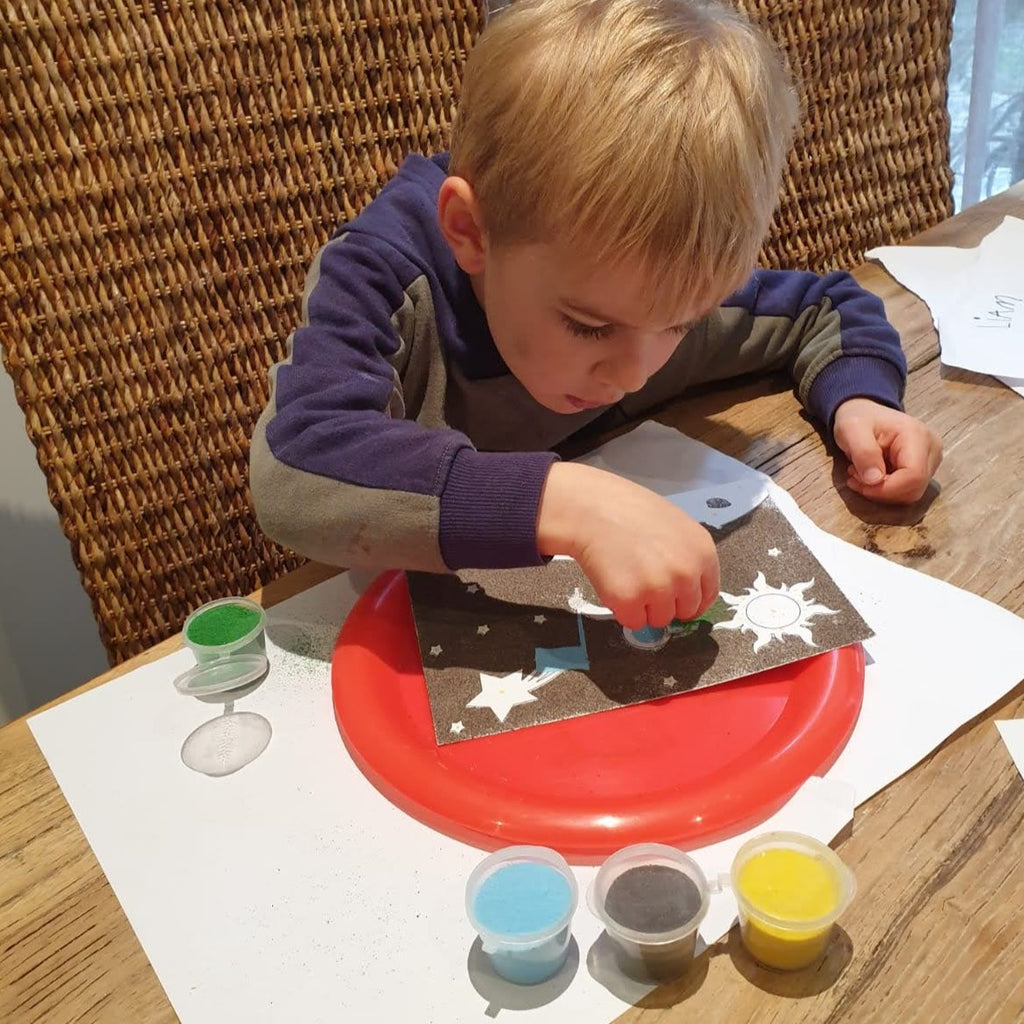 - Astronaut Art Sand Card : such a fun activity to do with little hands...make a perfect sand card with the yellow, green black sand provided in the box that they will be able to keep as a souvenir.
