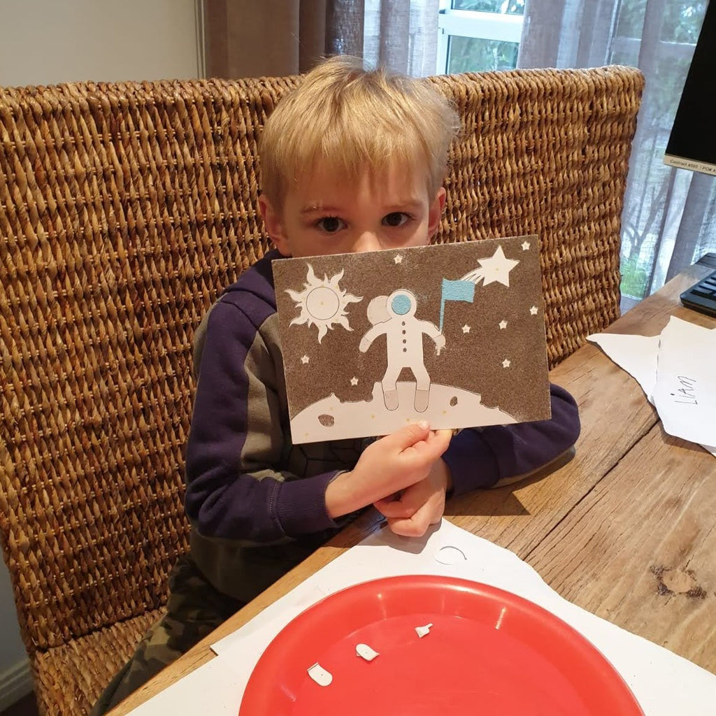 - Astronaut Art Sand Card : such a fun activity to do with little hands...make a perfect sand card with the yellow, green black sand provided in the box that they will be able to keep as a souvenir.