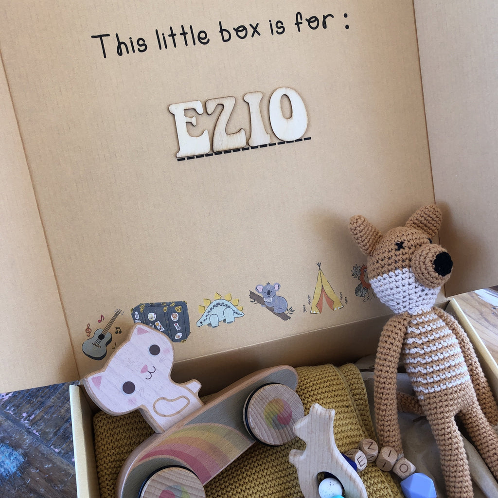 Eco Friendly and Customisable Gifting Boxes. Personalisation can be done straight away with little stickers on the box and the name of the lucky receiver.